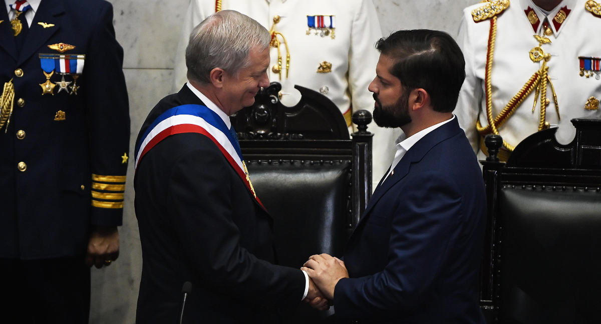 Boric continúa ofensiva: enrostra cifras de deuda pública a tres meses de instalación del Gobierno de Kast