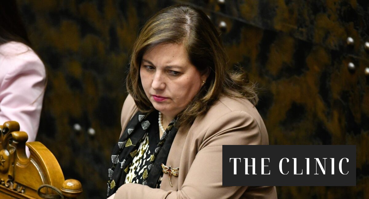 Oposición eleva el tono tras aprobación en general de megarreforma por solo un voto