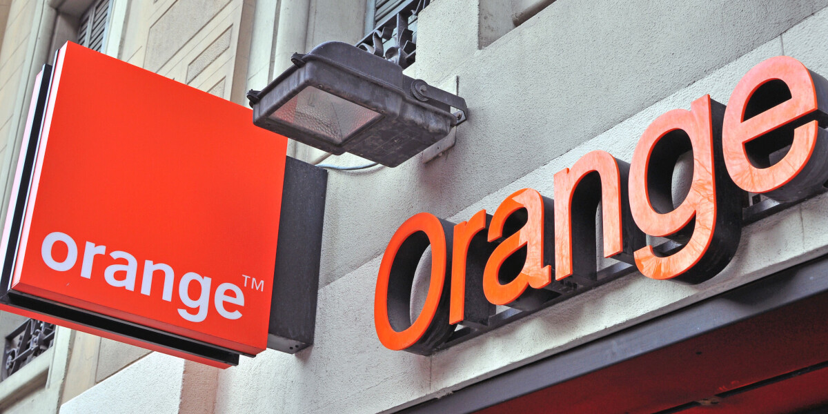 What is known about orange service outages this week in france