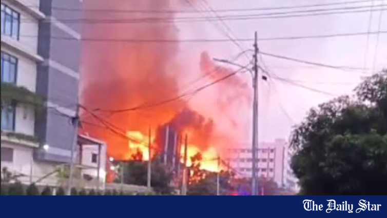 Fire at Narayanganj EPZ factory warehouse under control