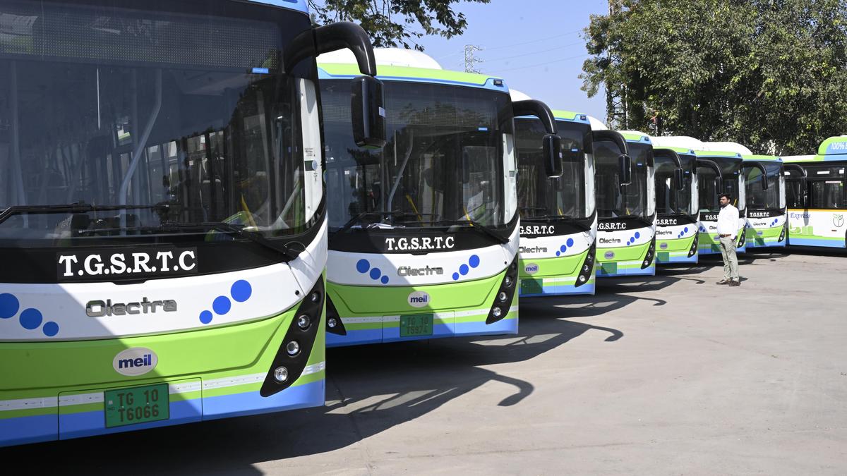 Telangana Electric RTC buses will reduce daily CO2 emissions of 1,200 tons: TGSRTC MD Nagi Reddy