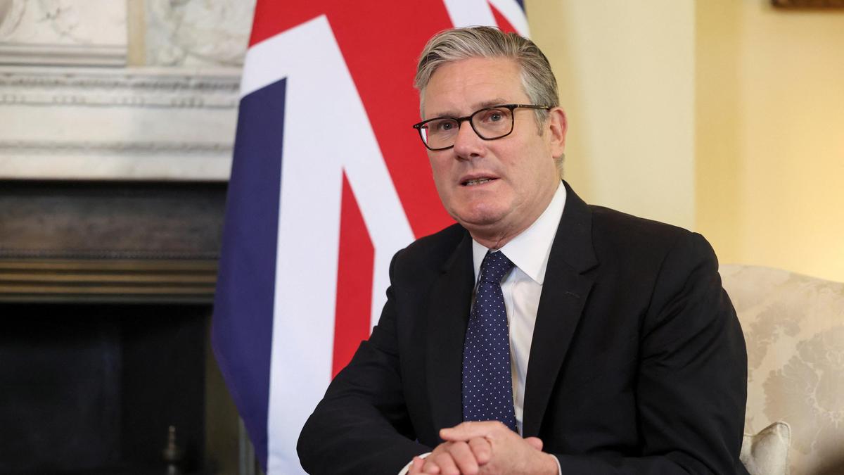 UK PM Keir Starmer announces ban on social media for under-16s