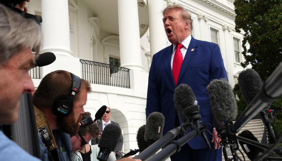 Trump's approval rating hits record low in new poll