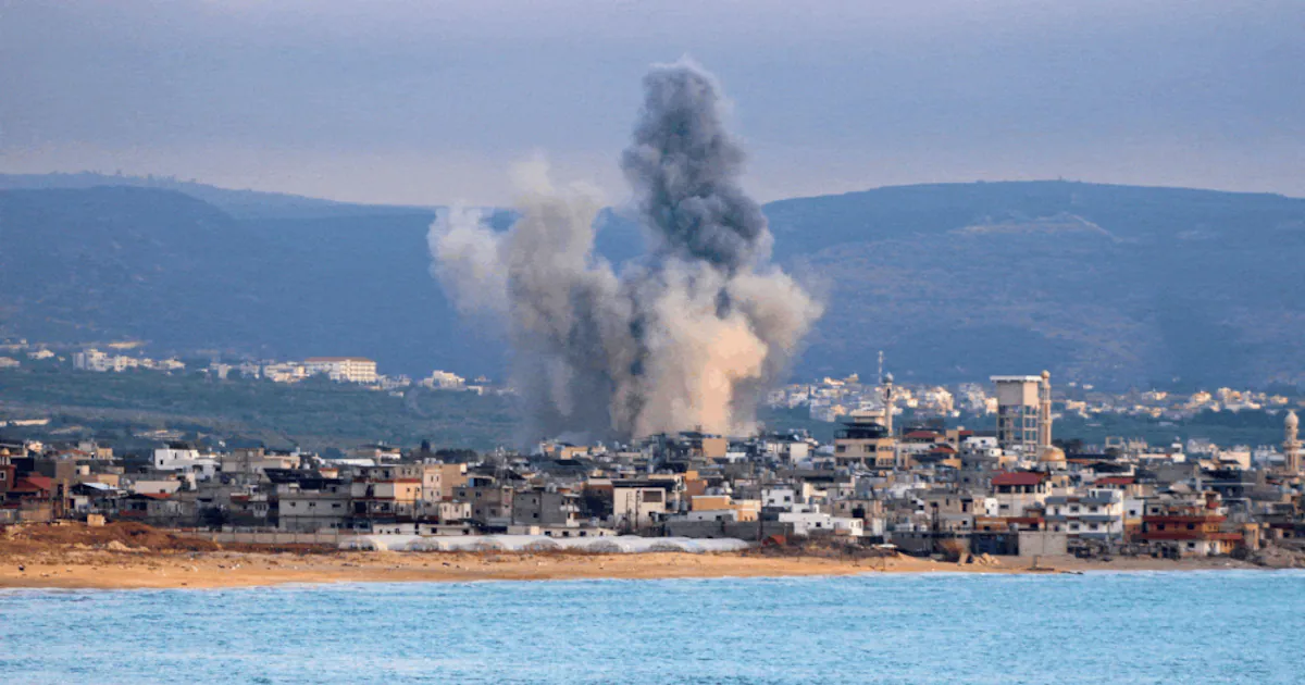 Israeli strikes on southern Lebanon intensify, mass displacement ordered