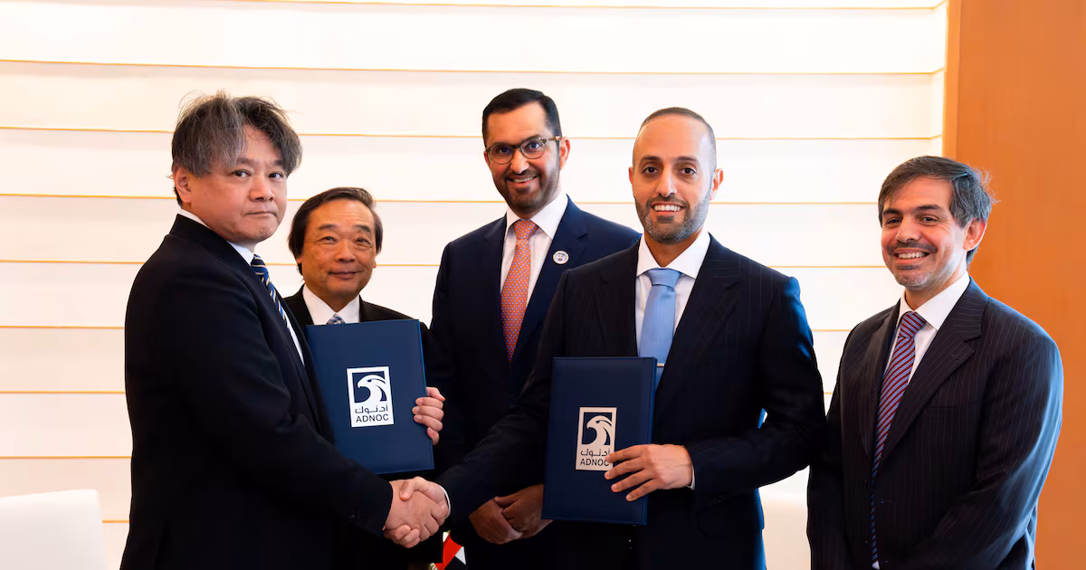 Kesepakatan ditandatangani dalam kunjungan ke Jepang oleh Dr. Sultan Al Jaber, Menteri Industri dan Teknologi Maju UEA, serta Managing Director dan Group Chief Executive ADNOC.