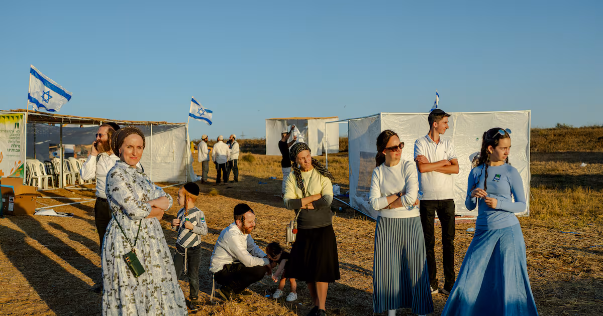 Israel expels Dutch diplomats over ban on goods from illegal settlements