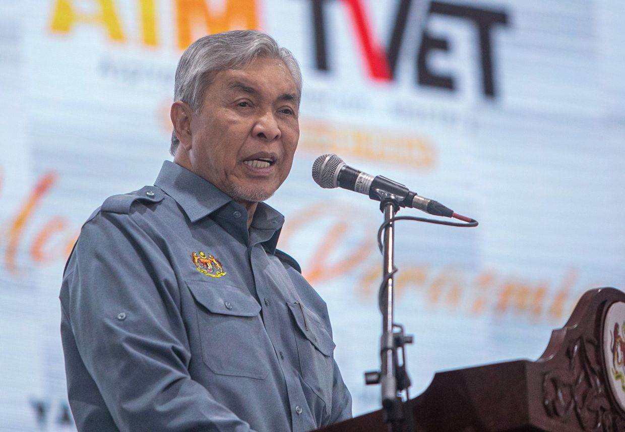 Barisan to field fresh faces in Johor polls, says Zahid