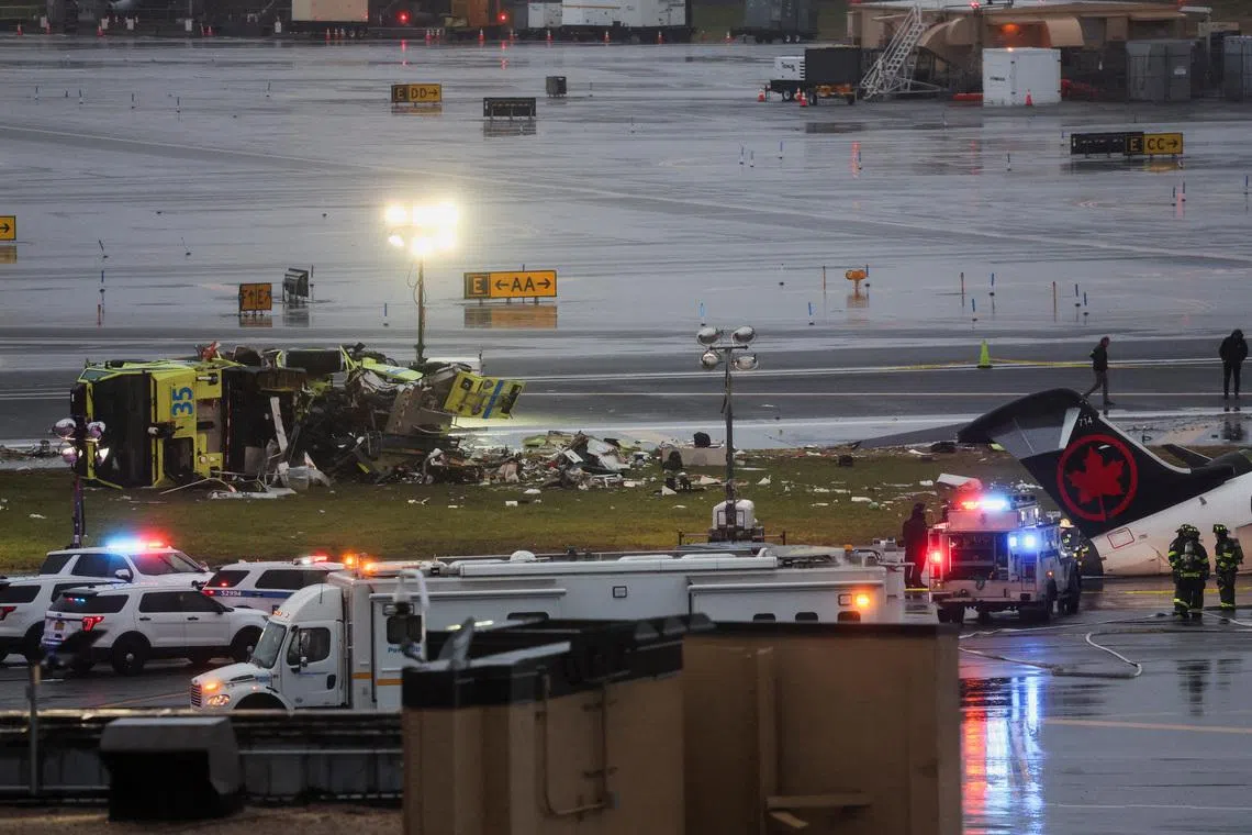 US air safety board probes controller as part of investigation into LaGuardia airport collision