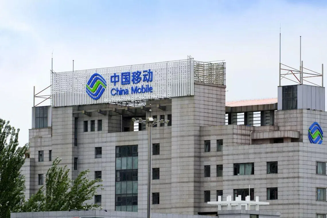 US considers new crackdown on Chinese telecom companies