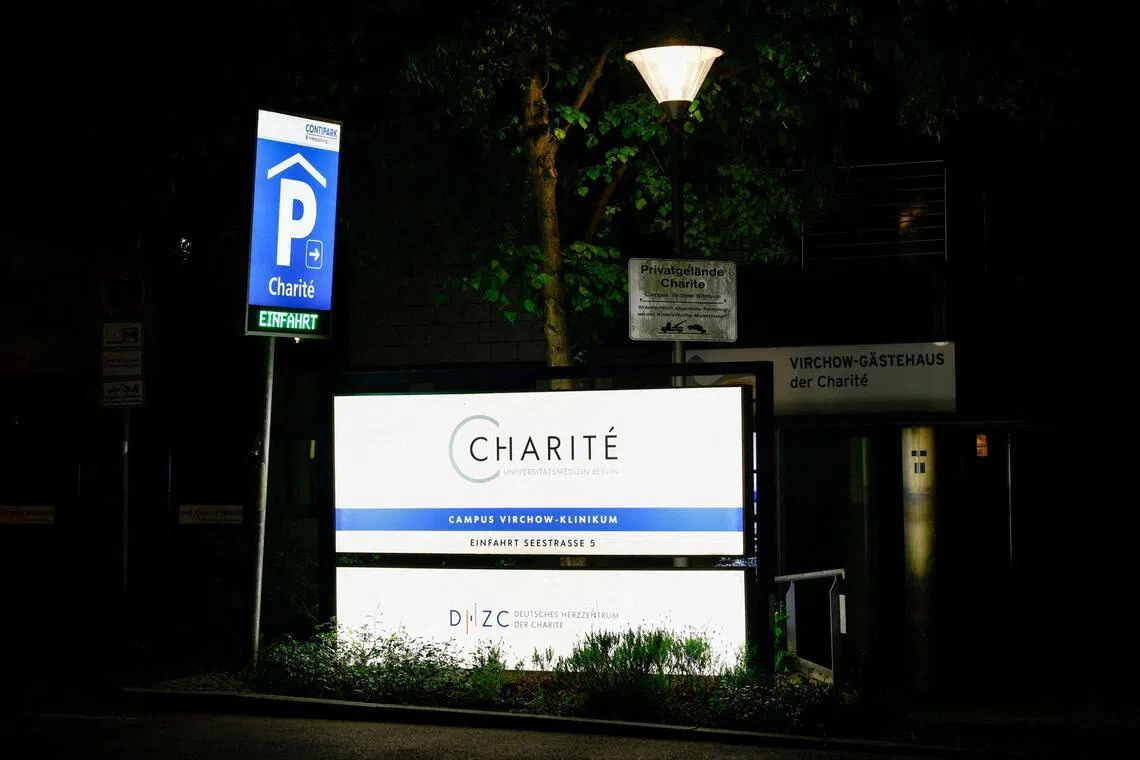 German hospital discharges US man cured of Ebola infection