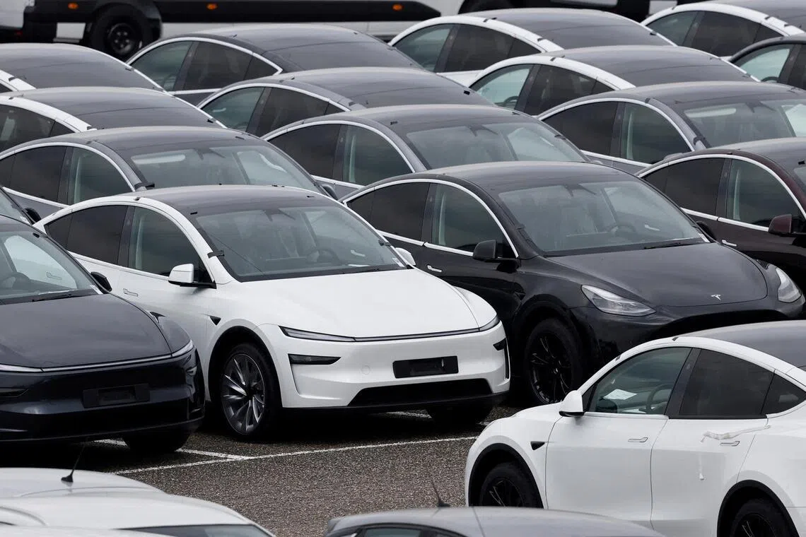 US safety agency ends power steering probe into 376,000 Tesla EVs