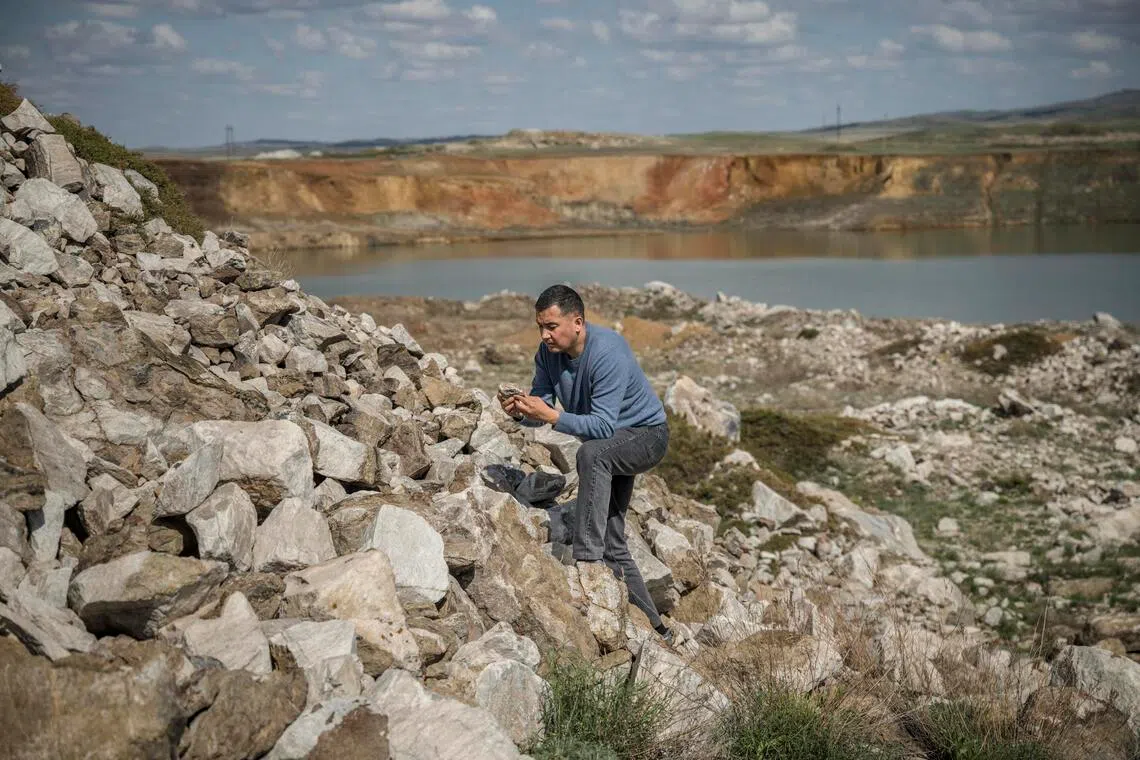 Trump cut a billion-dollar mining deal. His sons stand to profit