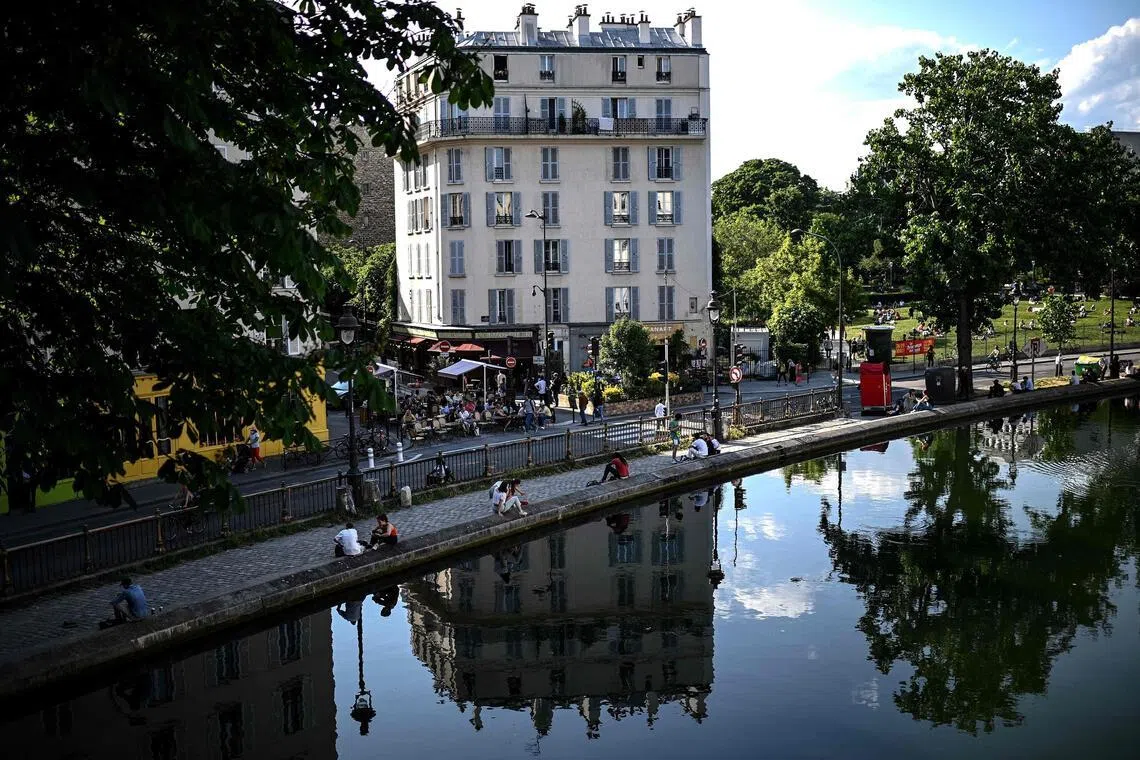 Dead body found in Paris canal popular with bathers: Police