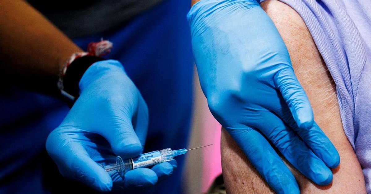 Early US flu season, current strain may signal risk for younger people; doctors urge shots