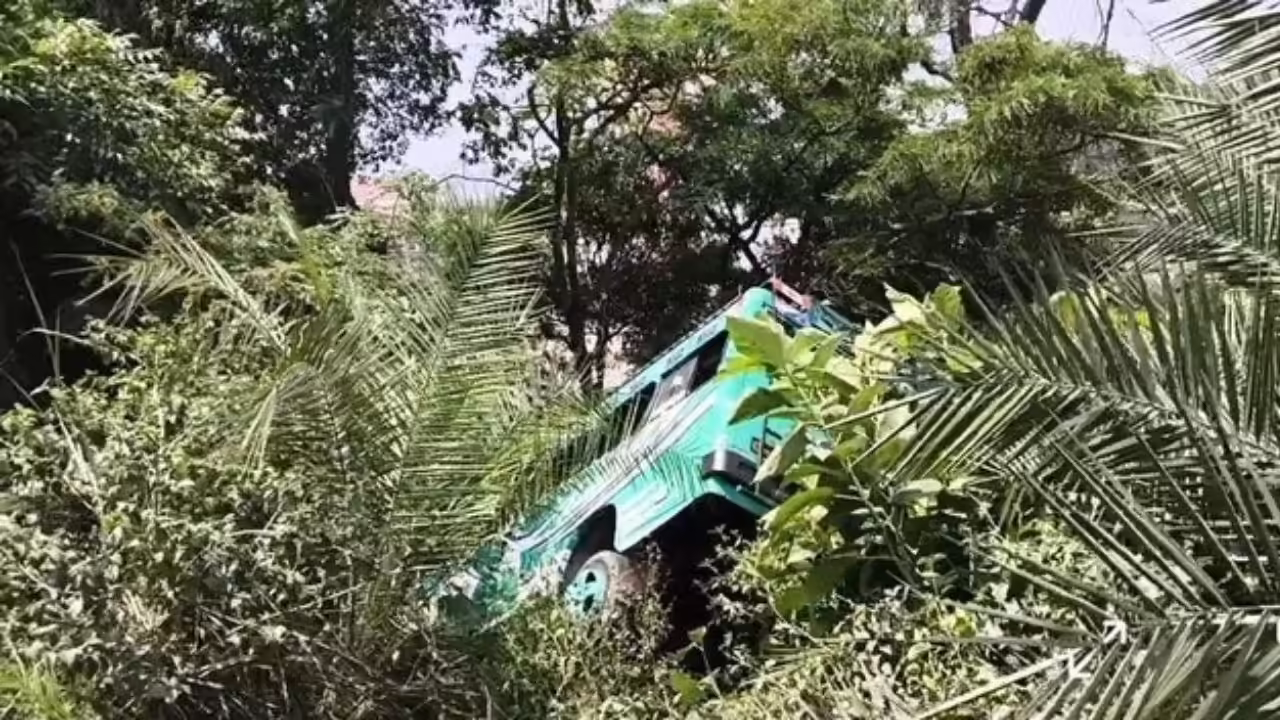 Tragédia de ônibus no Paquistão: 40 mortos após veículo perder o controle e cair em vala em Balochistan