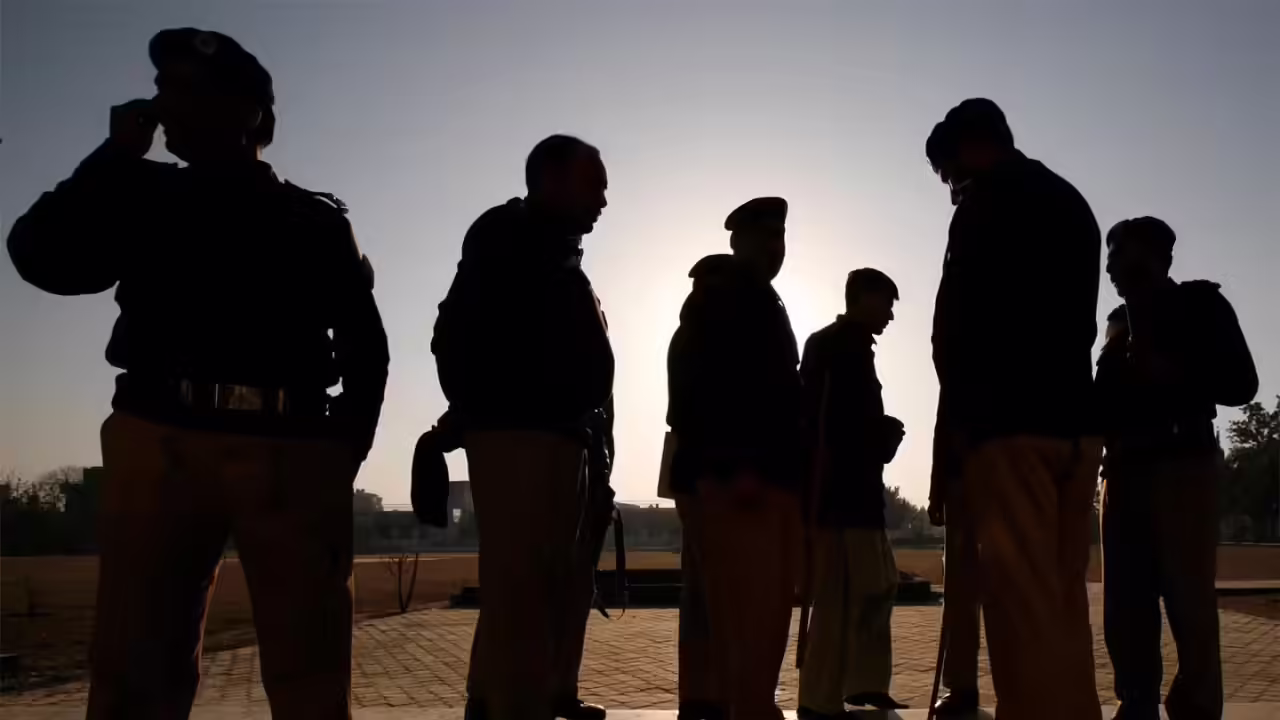 বেলুচিস্তানের গোয়াদারে 'ফিদায়ী' হামলায় ৩০ জনের বেশি পাকিস্তানি নিরাপত্তাकर्मी নিহত হওয়ার দাবি বিএলএ-র