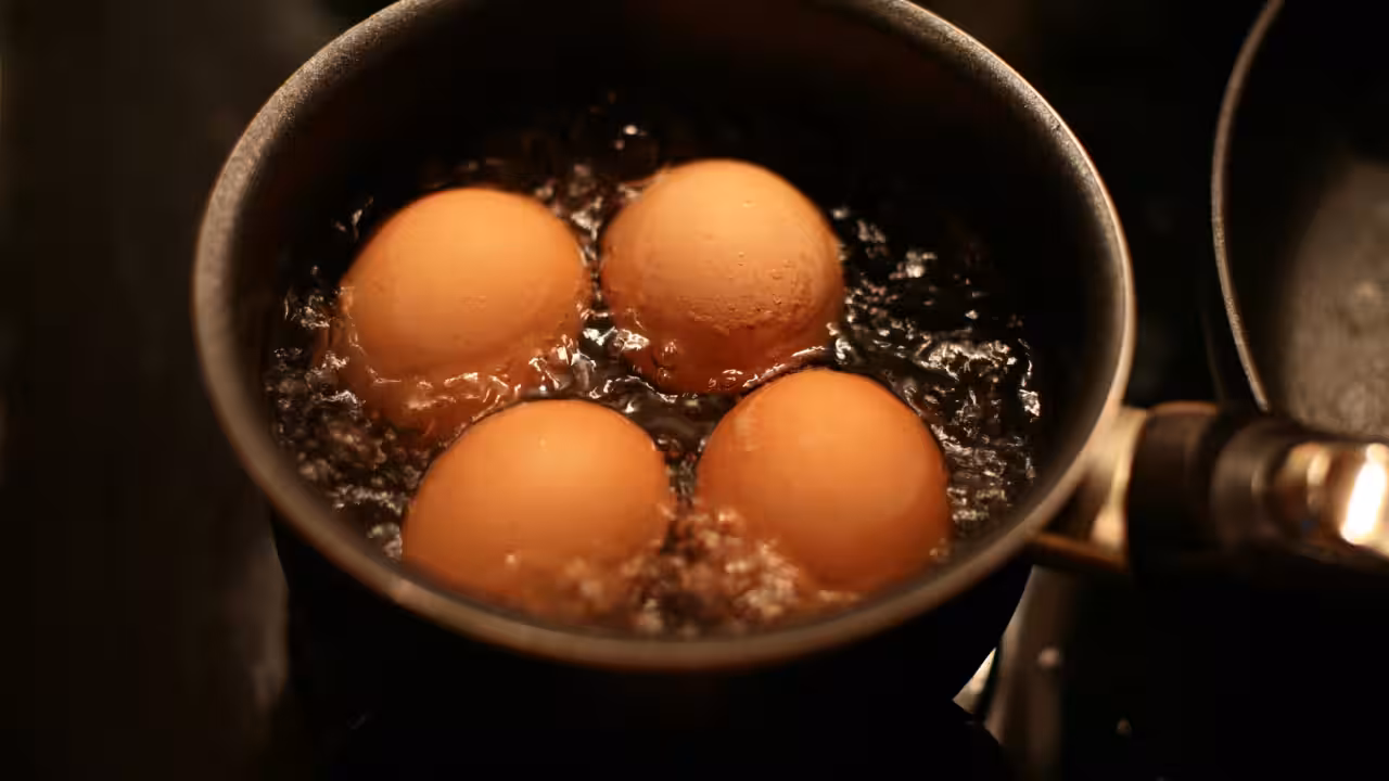 Why do eggs crack while boiling? 5 common reasons and how to prevent it