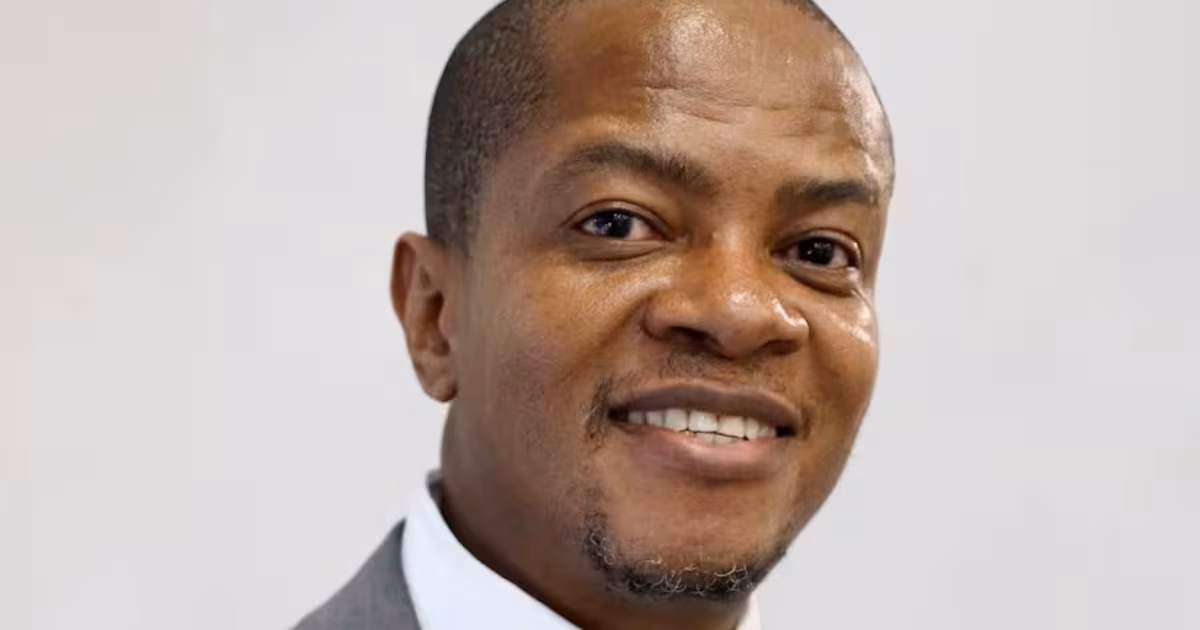 Sanef absolve Makhudu Sefara de irregularidades, mas ele não retornará como presidente