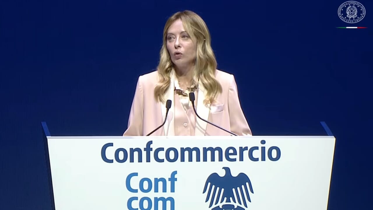 Meloni: "Patrimoniale? Lavoriamo perché gli italiani abbiano un patrimonio. Questa non è la Repubblica delle banane"