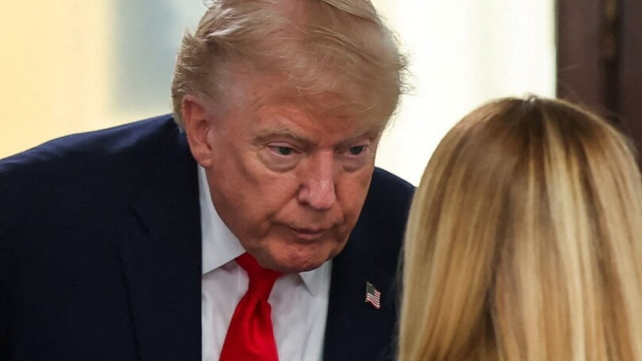L'audio originale della telefonata in cui Trump attacca Meloni: la foto "a tutti i costi e la pena"