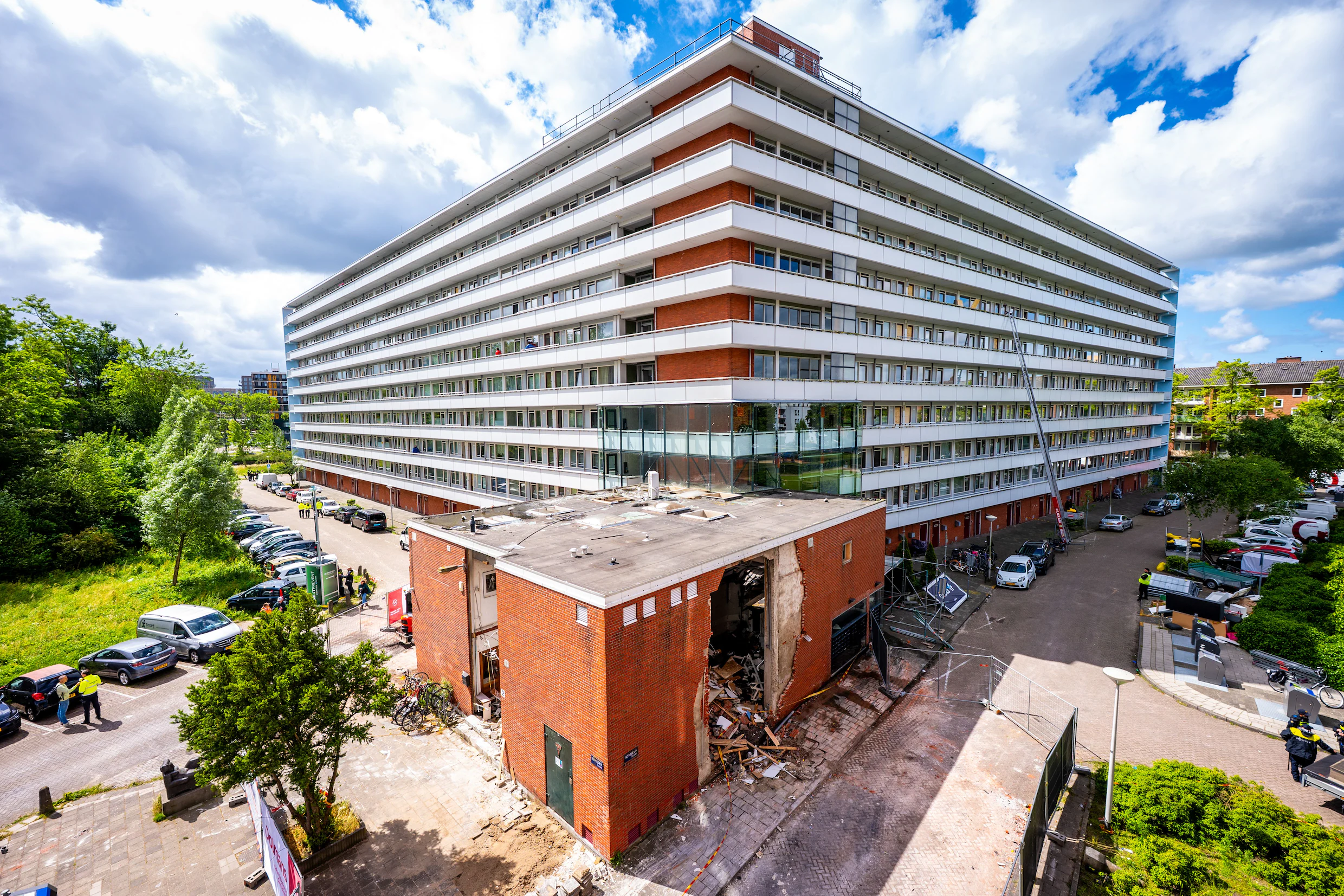 Osdorpers weer thuis na zware explosie in flat