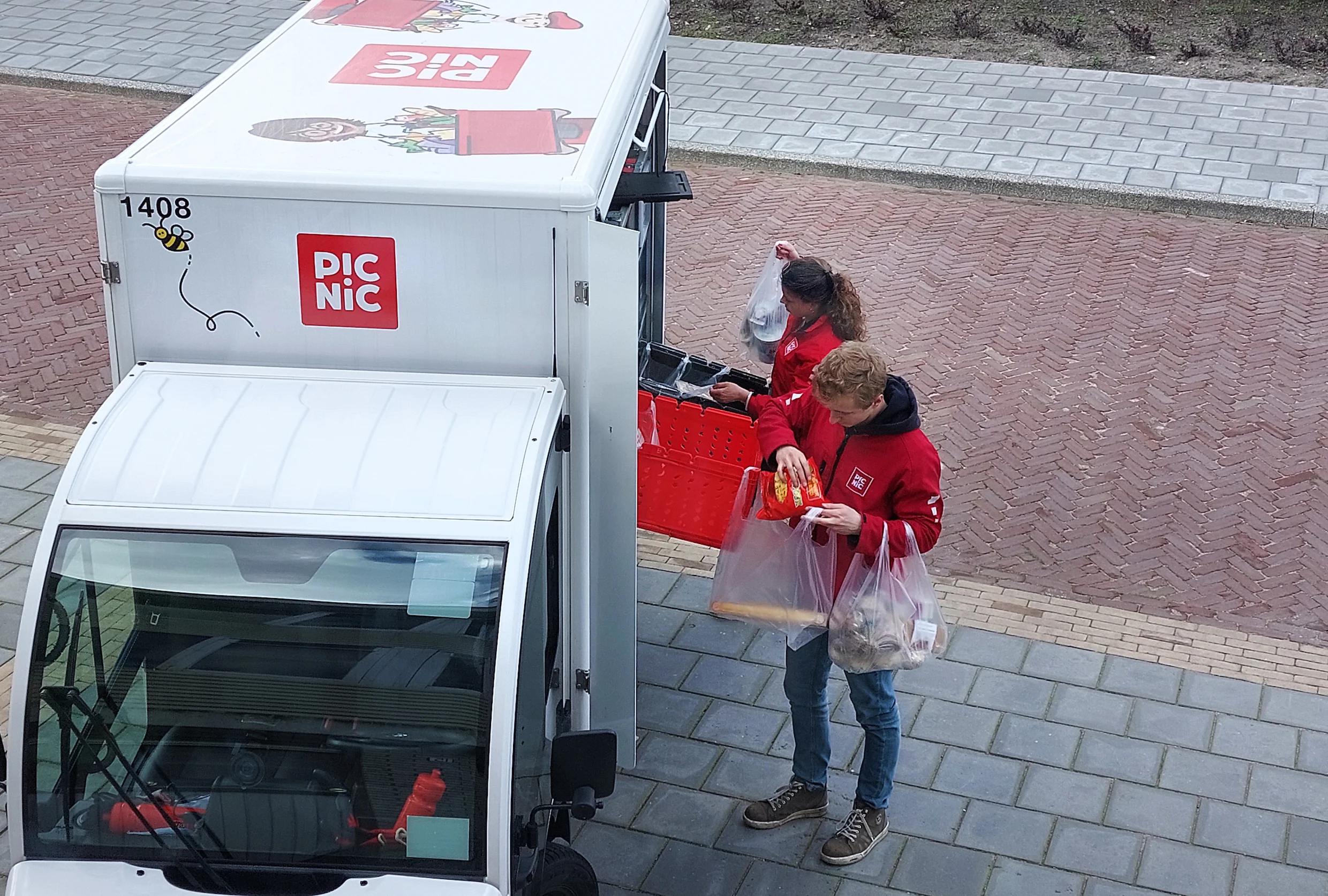 Meer dan de helft van de jongeren heeft moeite met rondkomen. Wat is er aan de hand?