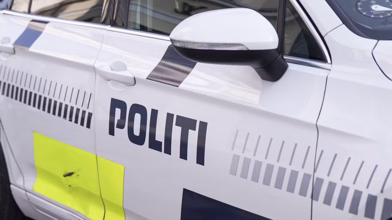 En mand er død i en arbejdsulykke på havnen i Esbjerg