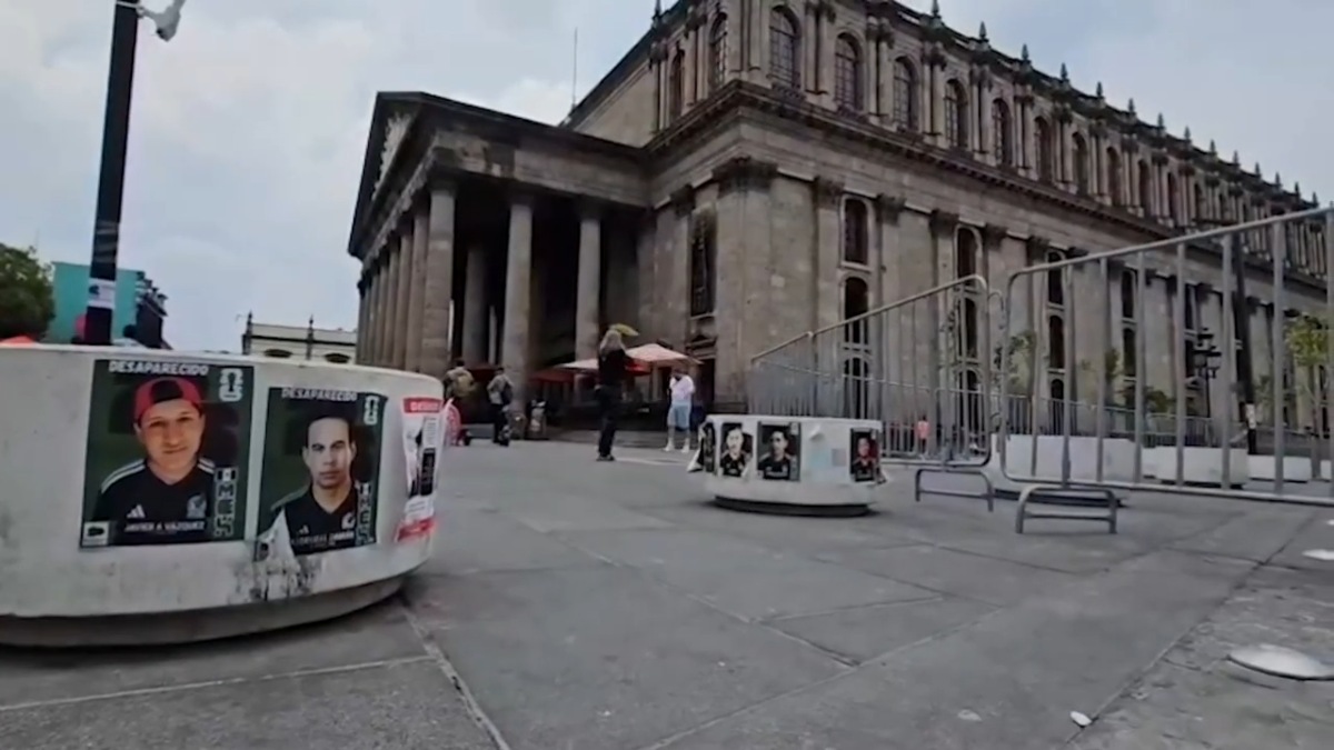 Colectivos visibilizan crisis de desapariciones en Guadalajara con fichas estilo “álbum mundialista”