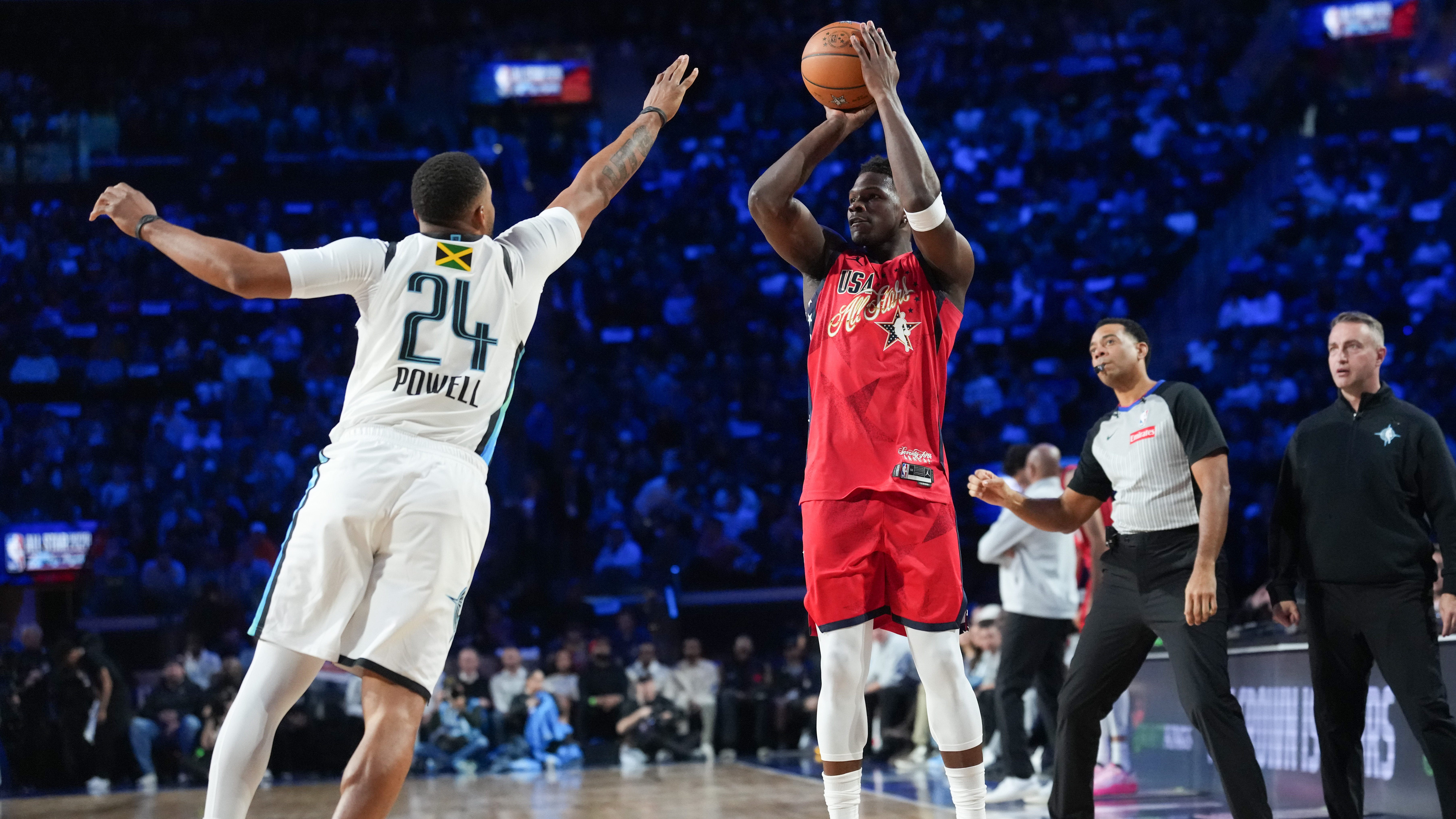 Suns fear key front line player suffered broken hand