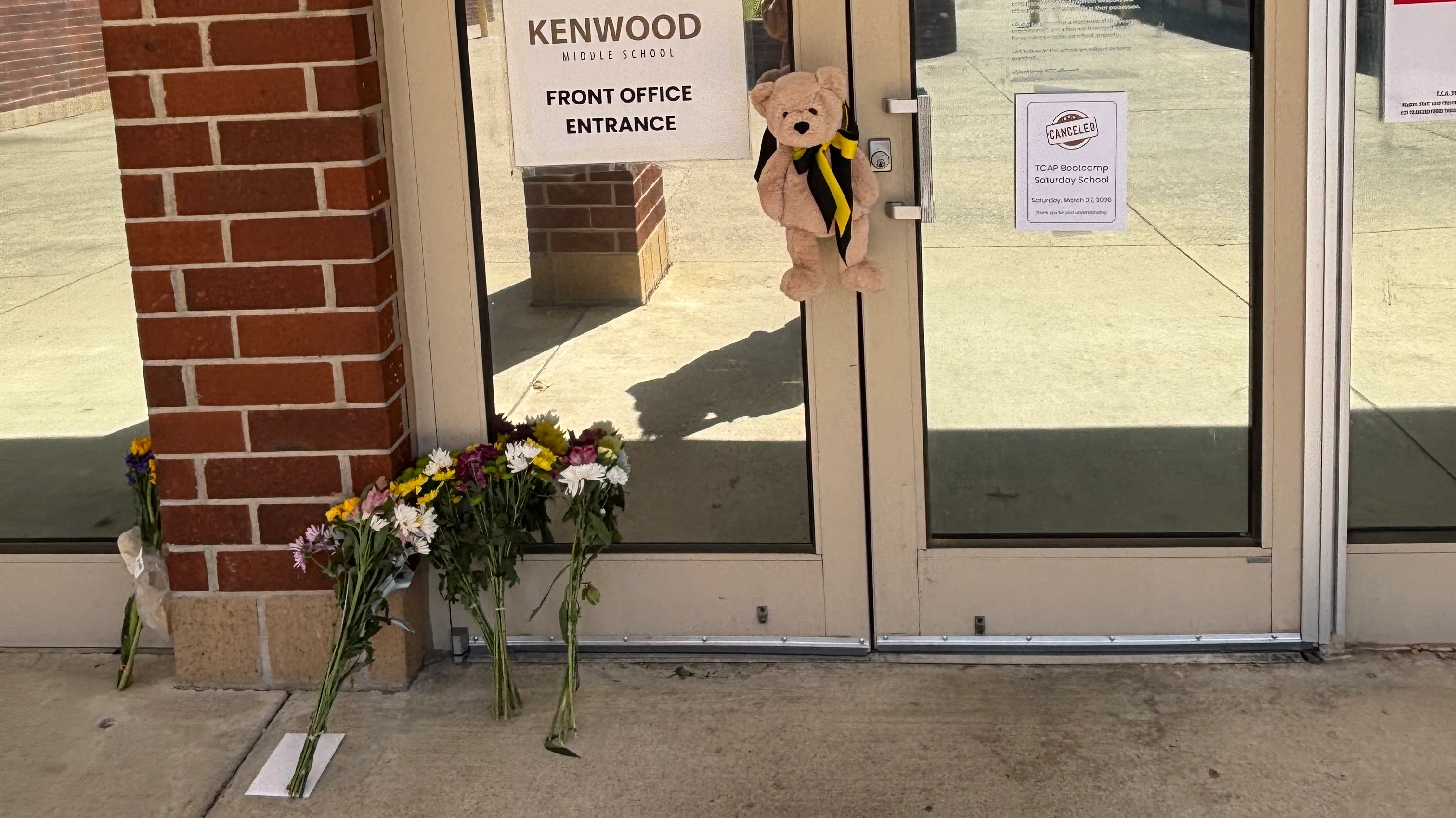 Tennessee community 'shattered' after deadly school bus crash