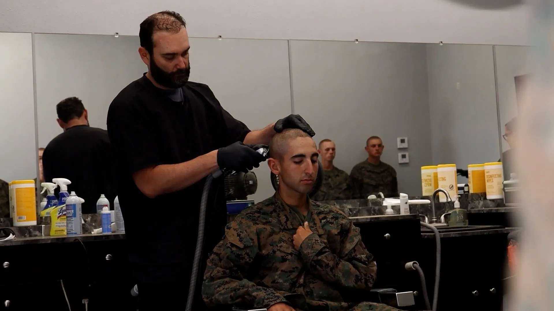 Army veteran accused of sharing military secrets with journalist