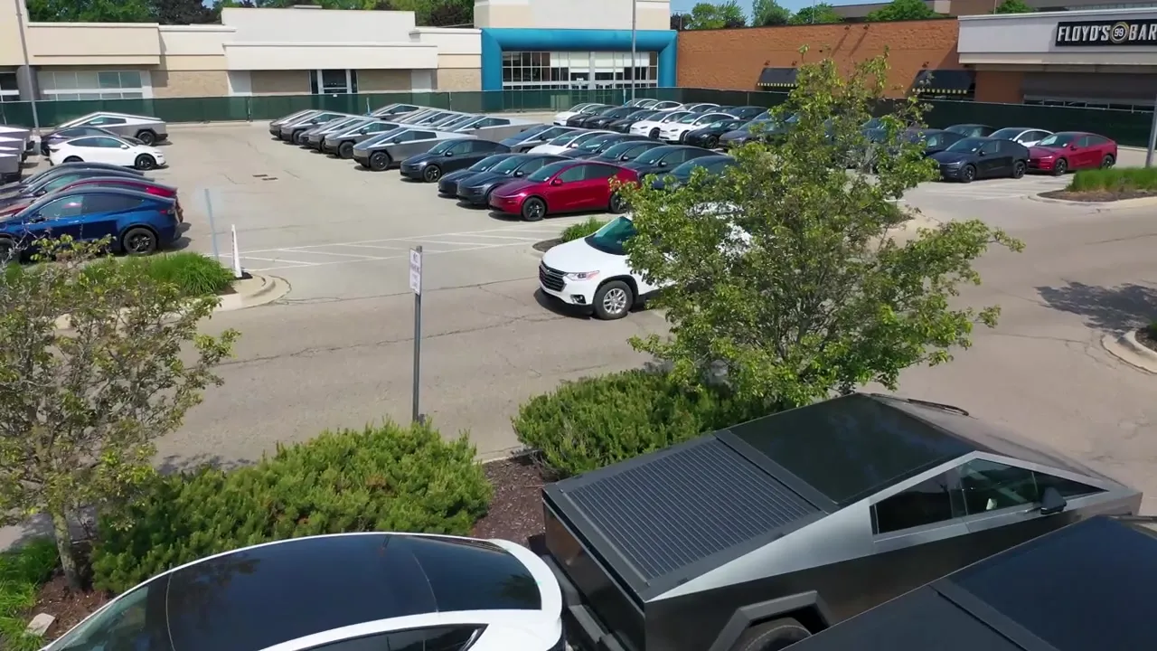 Suspected Molotov cocktail hurled at Tesla sales office in New Orleans