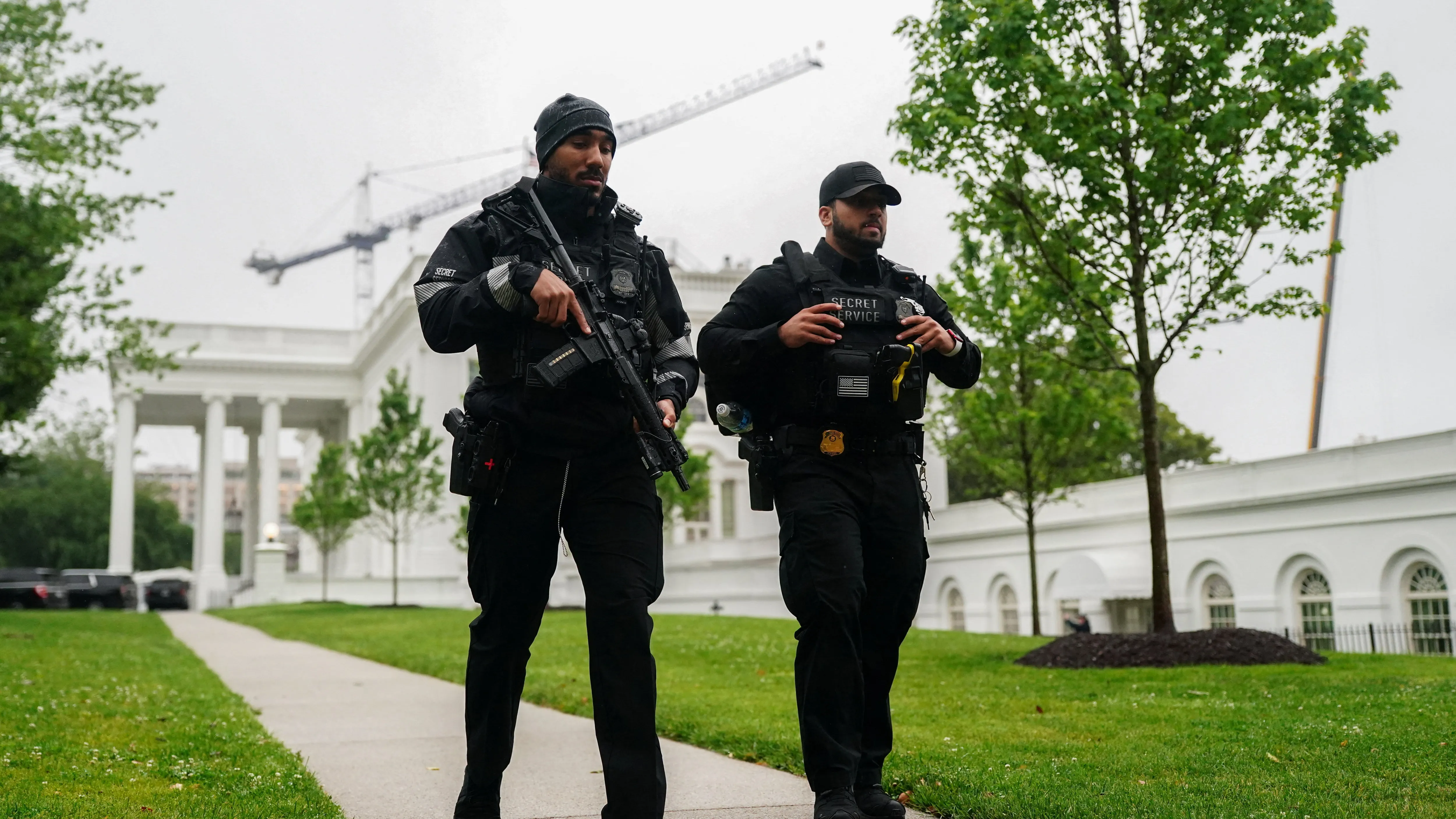 Secret Service kill armed suspect, strike bystander in shooting near White House