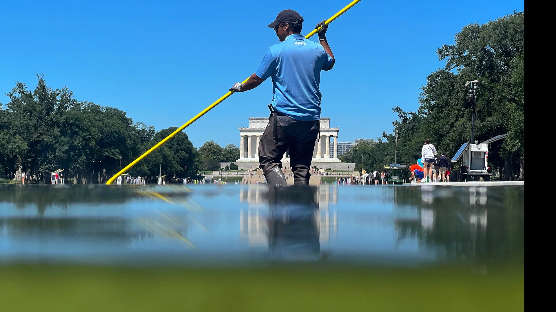 Lincoln Memorial Reflecting Pool turns green after Trump's restoration