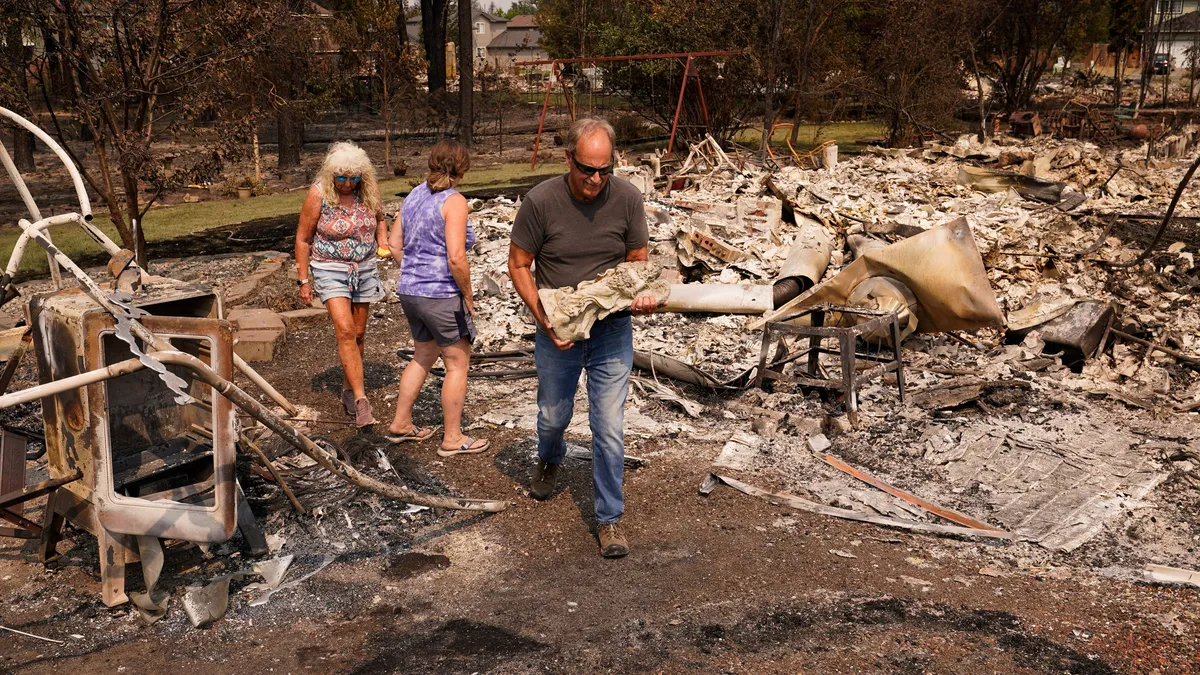 Spokane wildfires expand, force 65,000 from their homes in Washington