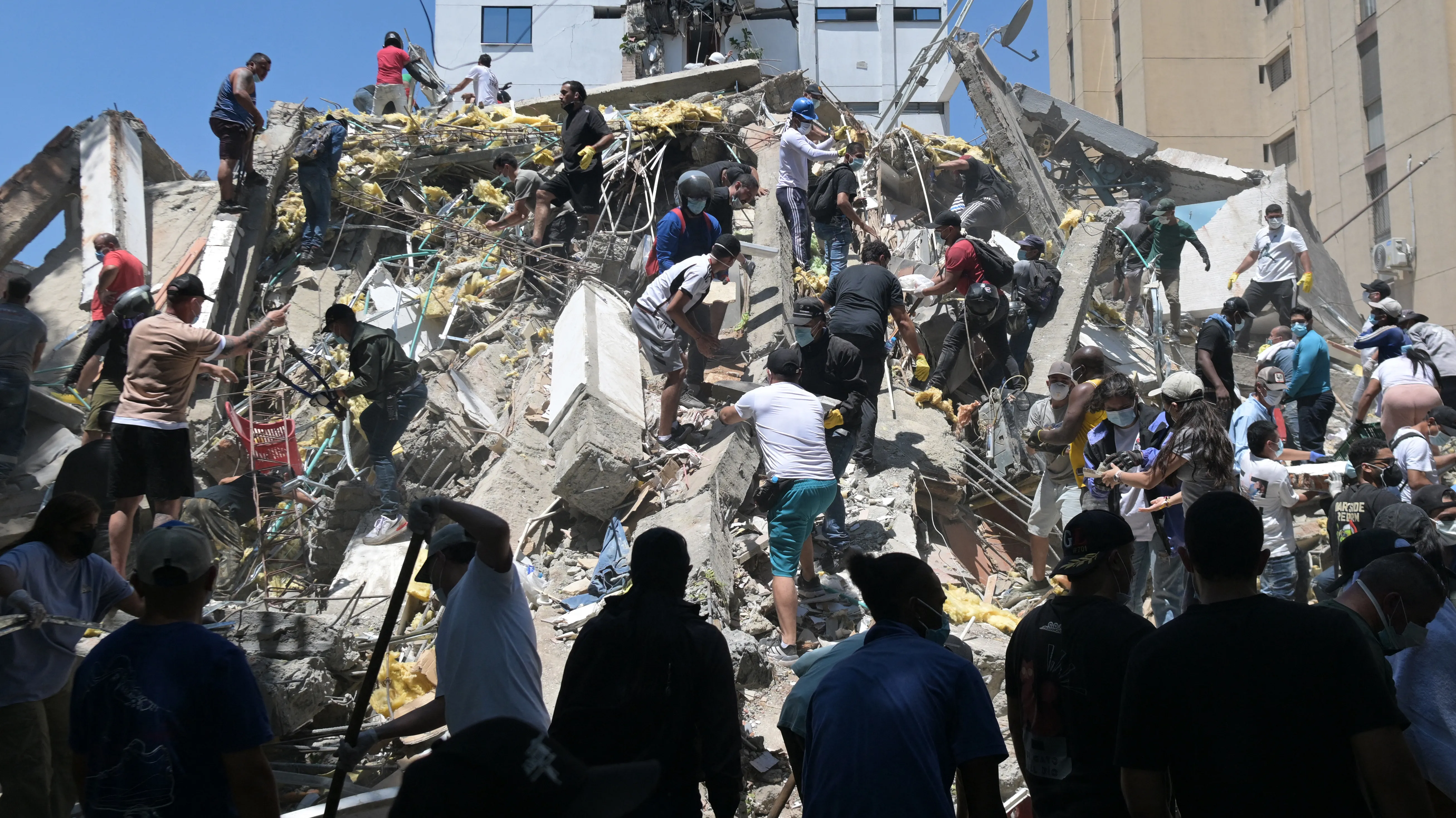 Death toll rises after 7.4 Colombia earthquake, rescuers search rubble