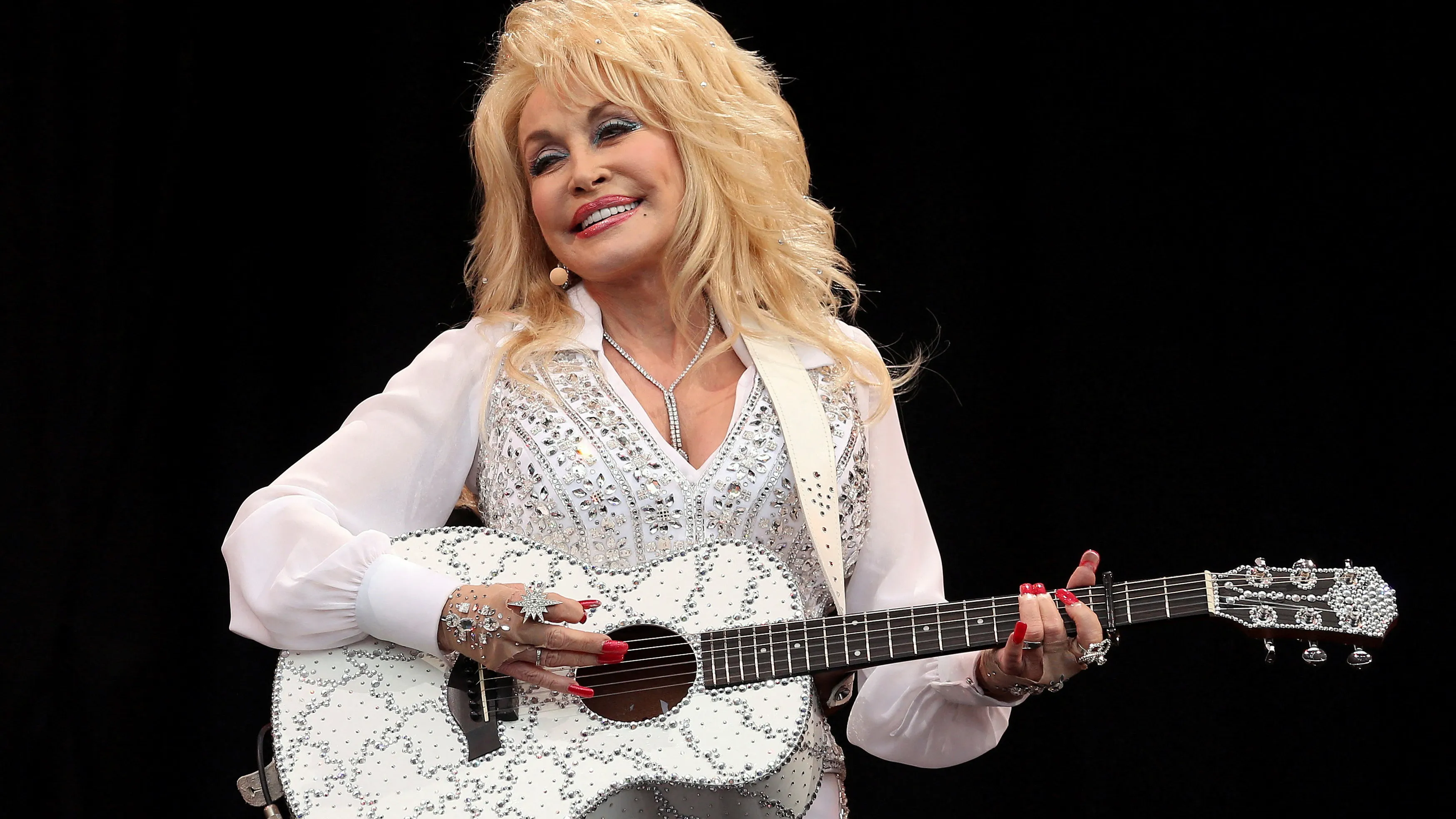 Flags at half-staff for a week after Dolly Parton's death at age 80