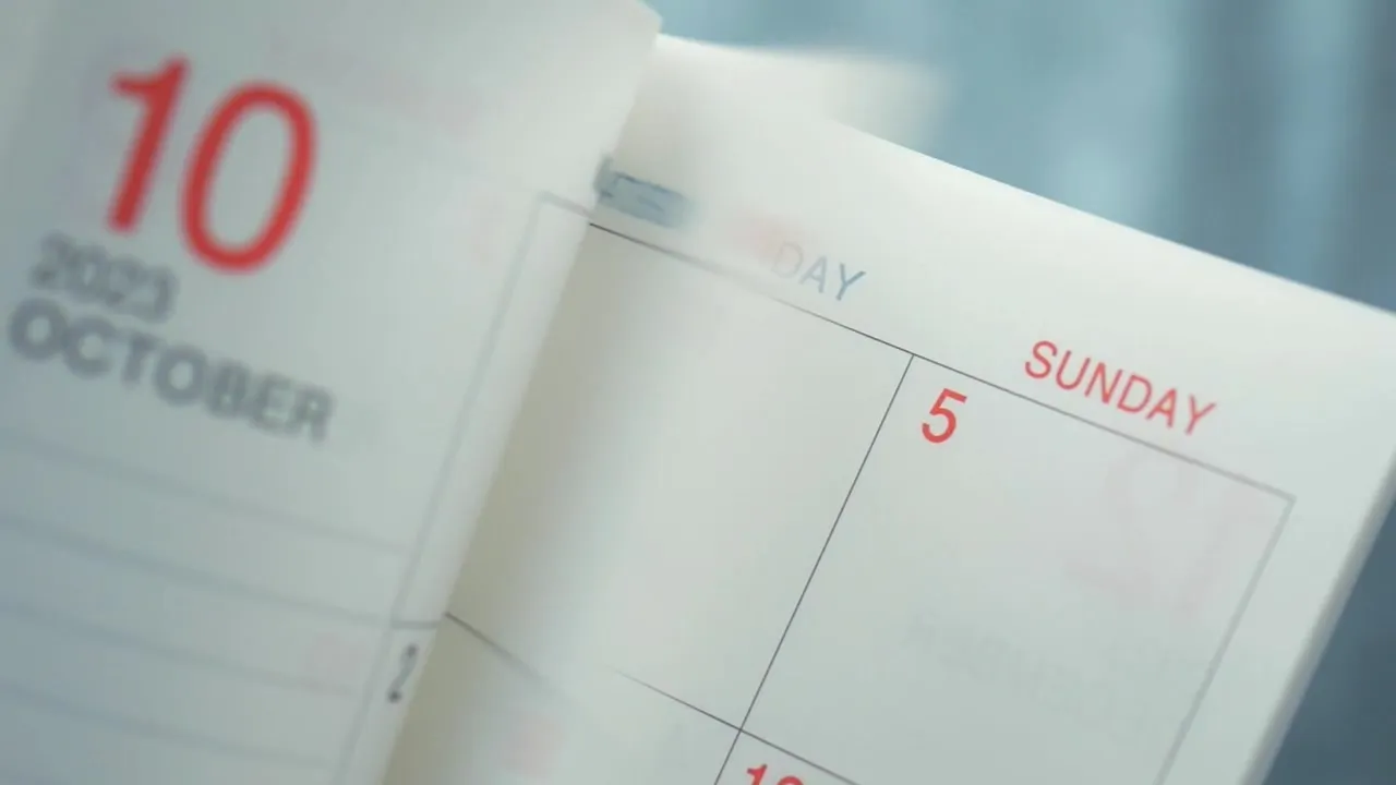 Daylight saving time ends Nov. 1, 2026 as Congress debates permanent change