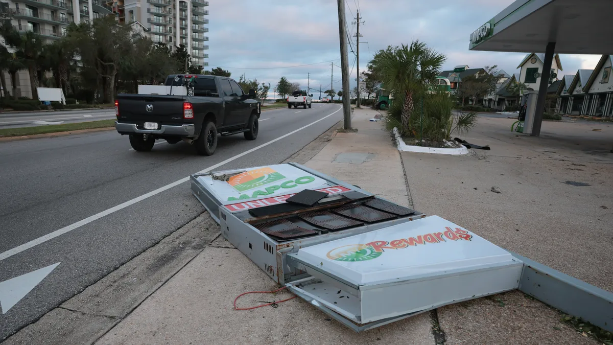 4 dead, mass power outages after Hurricane Isaias roars ashore