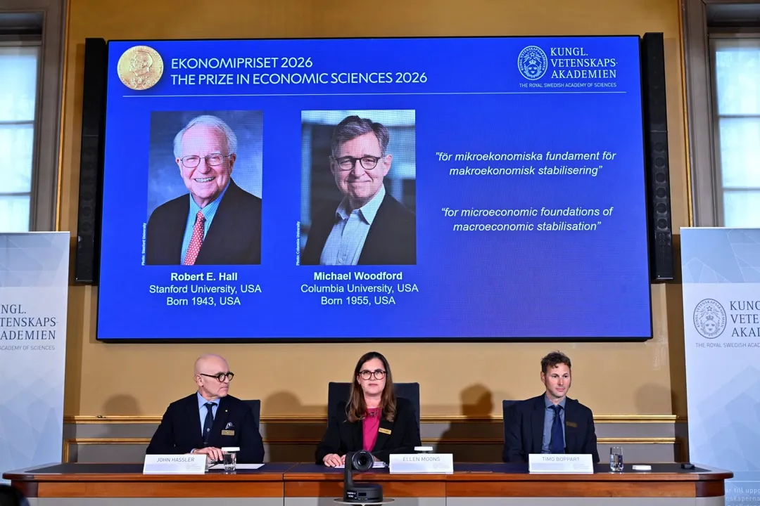 Americans Hall and Woodford win Nobel economics prize for work on stabilisation