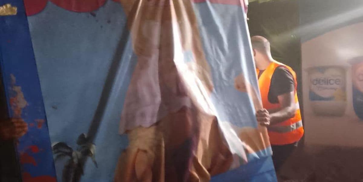 Tunis Intensifies Fight Against Illegal Occupation: Five Kiosks Demolished in Bab Souika
