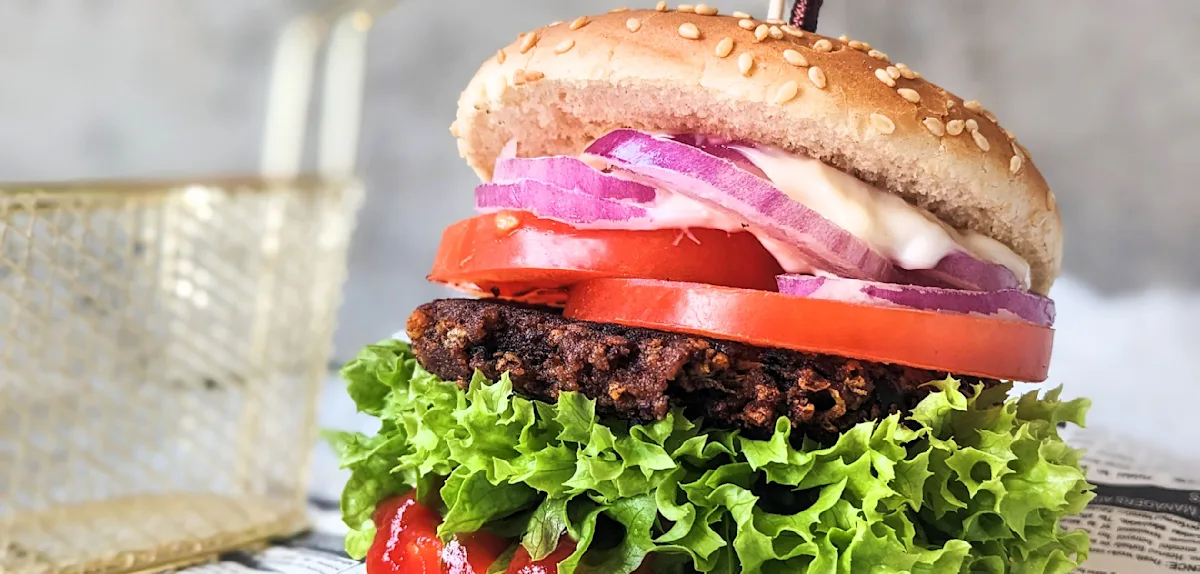 „Veggie-Speck“ ist künftig verboten, aber „Veggie-Burger“ bleibt erlaubt