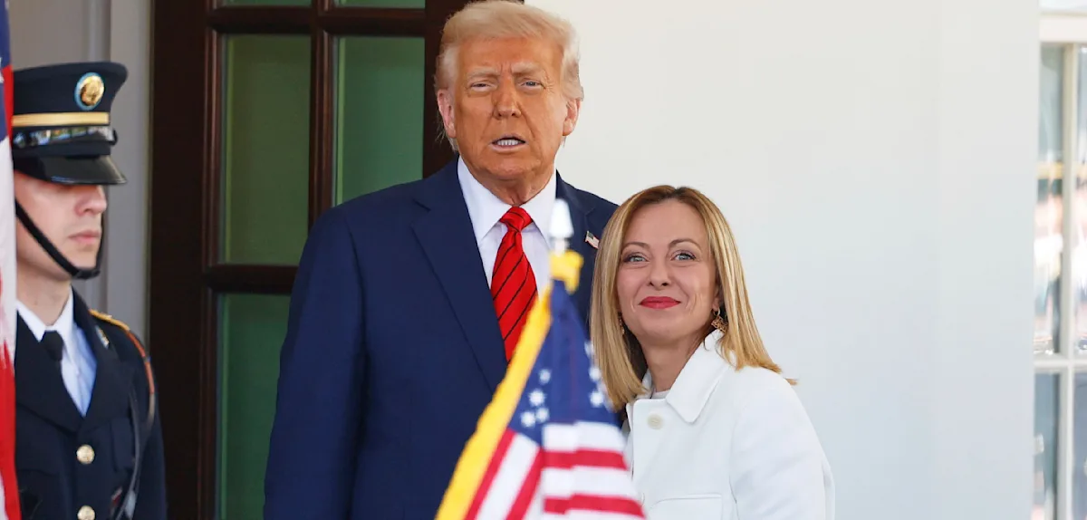 „Sie bat wieder und wieder um ein Foto mit mir“ – Trump will nicht mehr Melonis Freund sein