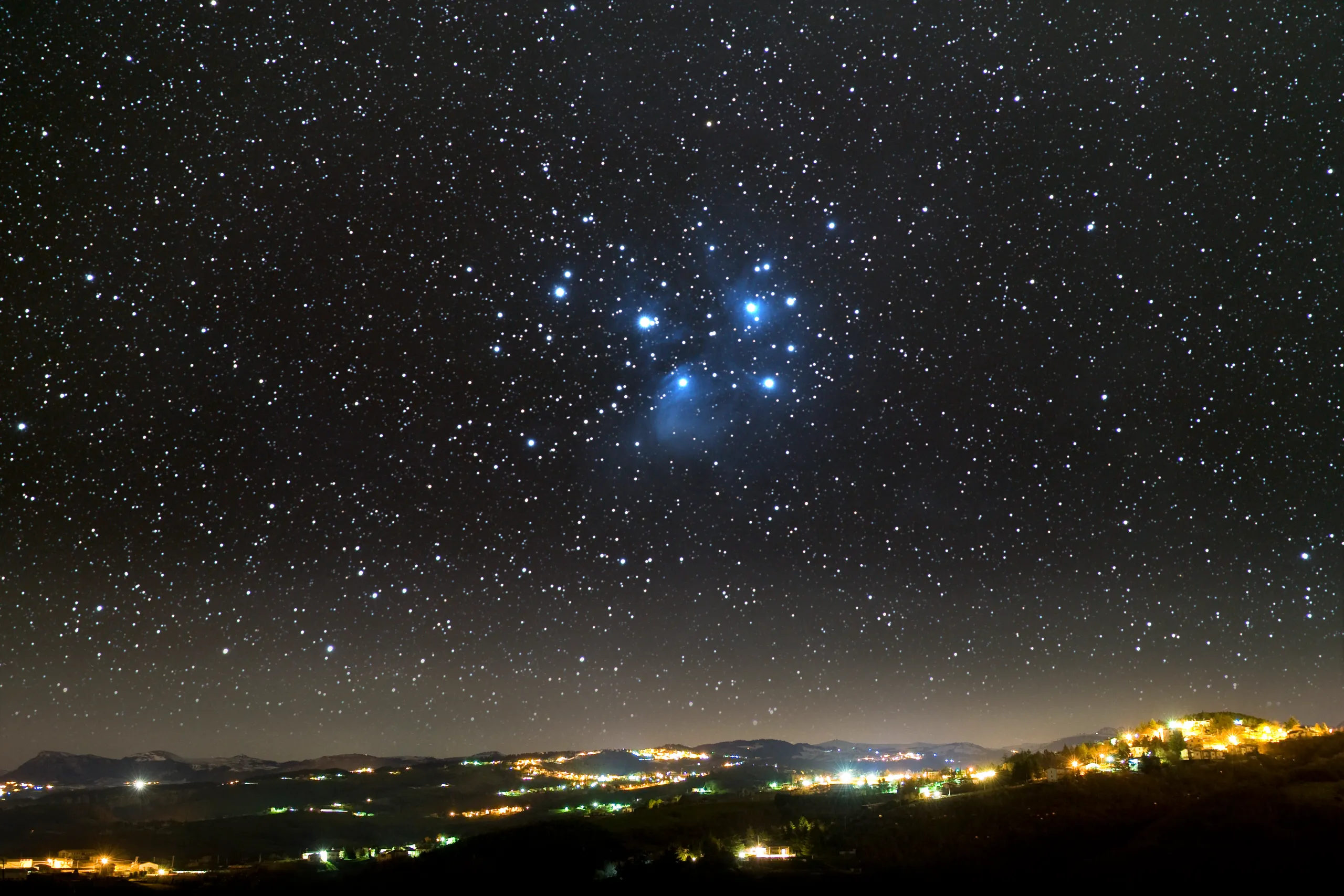 The Diamond Moon and Other Astronomical Events to See in September 2026