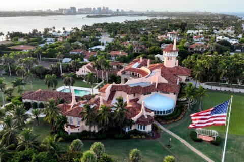 Armed man shot by Secret Service after breaching Mar-a-Lago perimeter