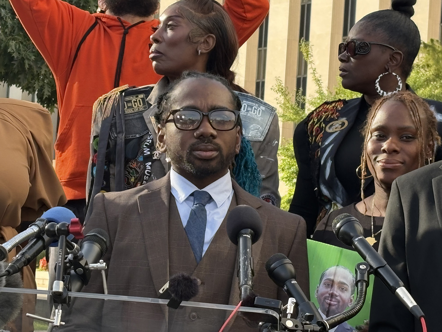 Federal judge declares mistrial in DC Council member Trayon White bribery trial after jury deadlocks