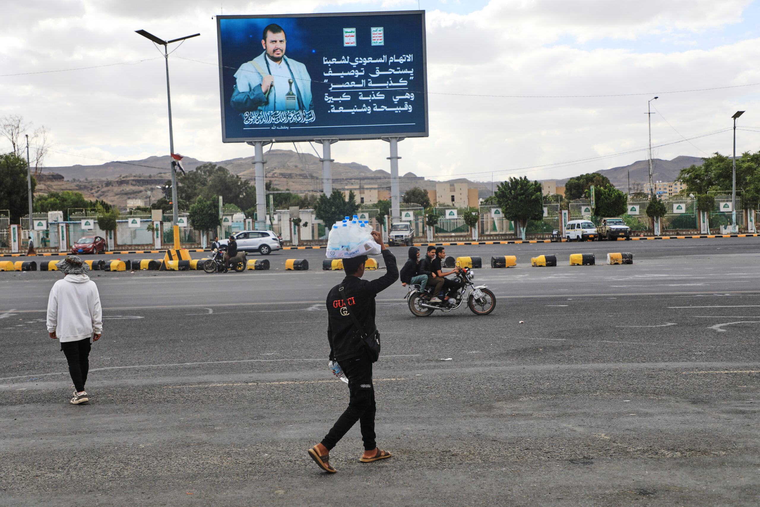 Saudi Arabia says 2 airports were hit in renewed fighting with Houthis