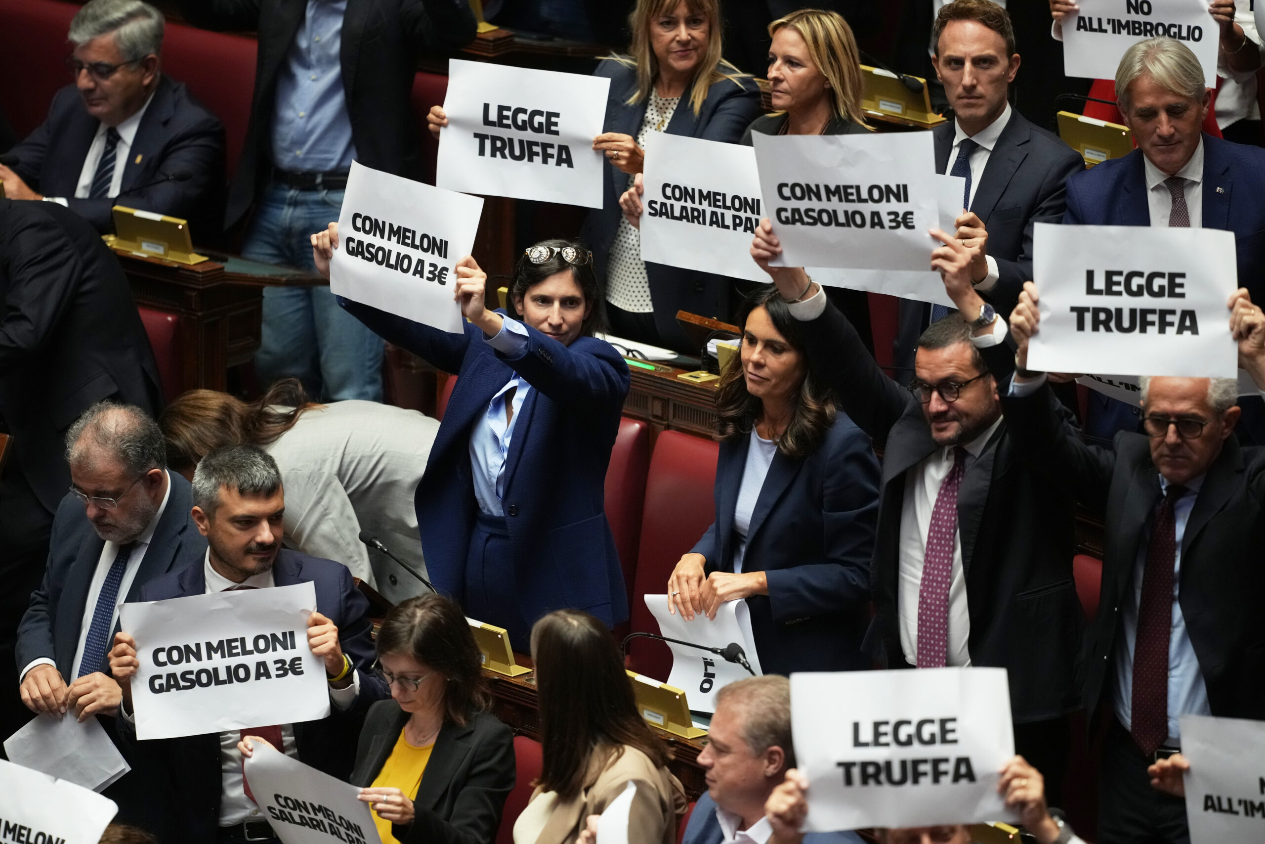Italy’s parliament gives final approval to Meloni’s electoral reform