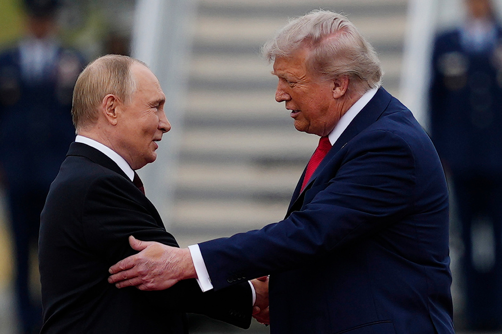 Analysis: A gift for Putin, a rebuke for Kyiv