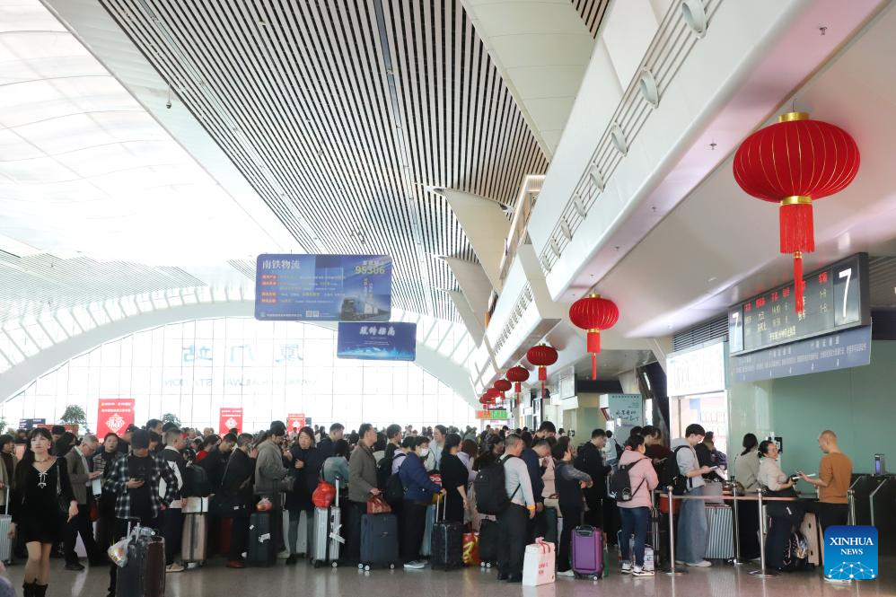 China's Spring Festival travel rush passes halfway mark with 5.08 bln trips